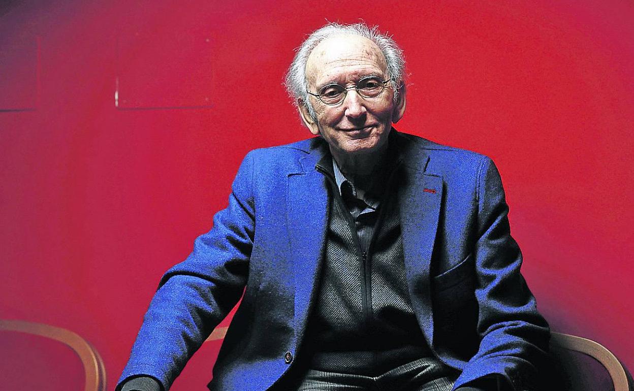 «El teatro es un arte difícil, tiene problemas, pero luego se pasa muy bien», dice Alonso de Santos. 