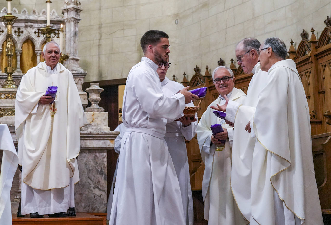 Fotos: Diez sacerdotes celebran sus 50 años al servicio de la Iglesia