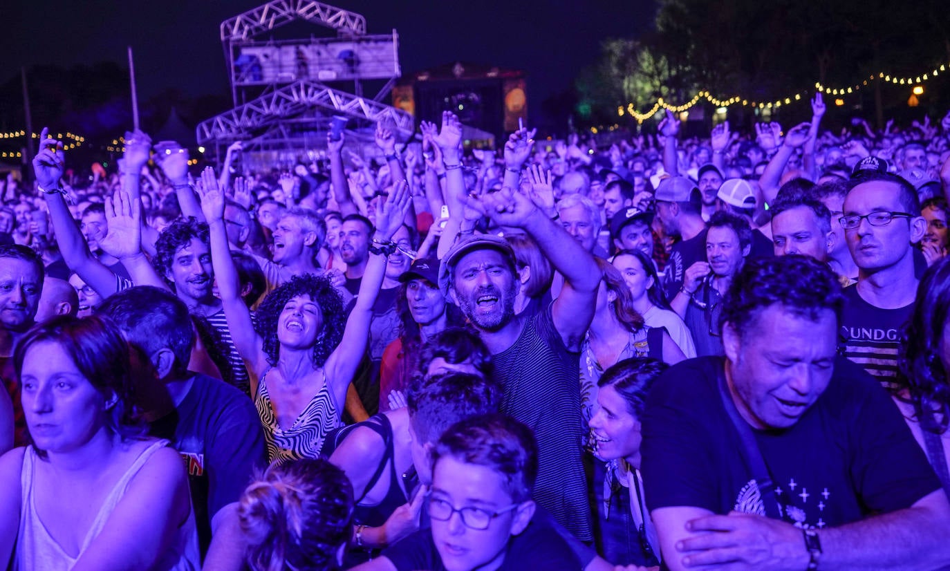 Fotos: Los conciertos del jueves en el Azkena