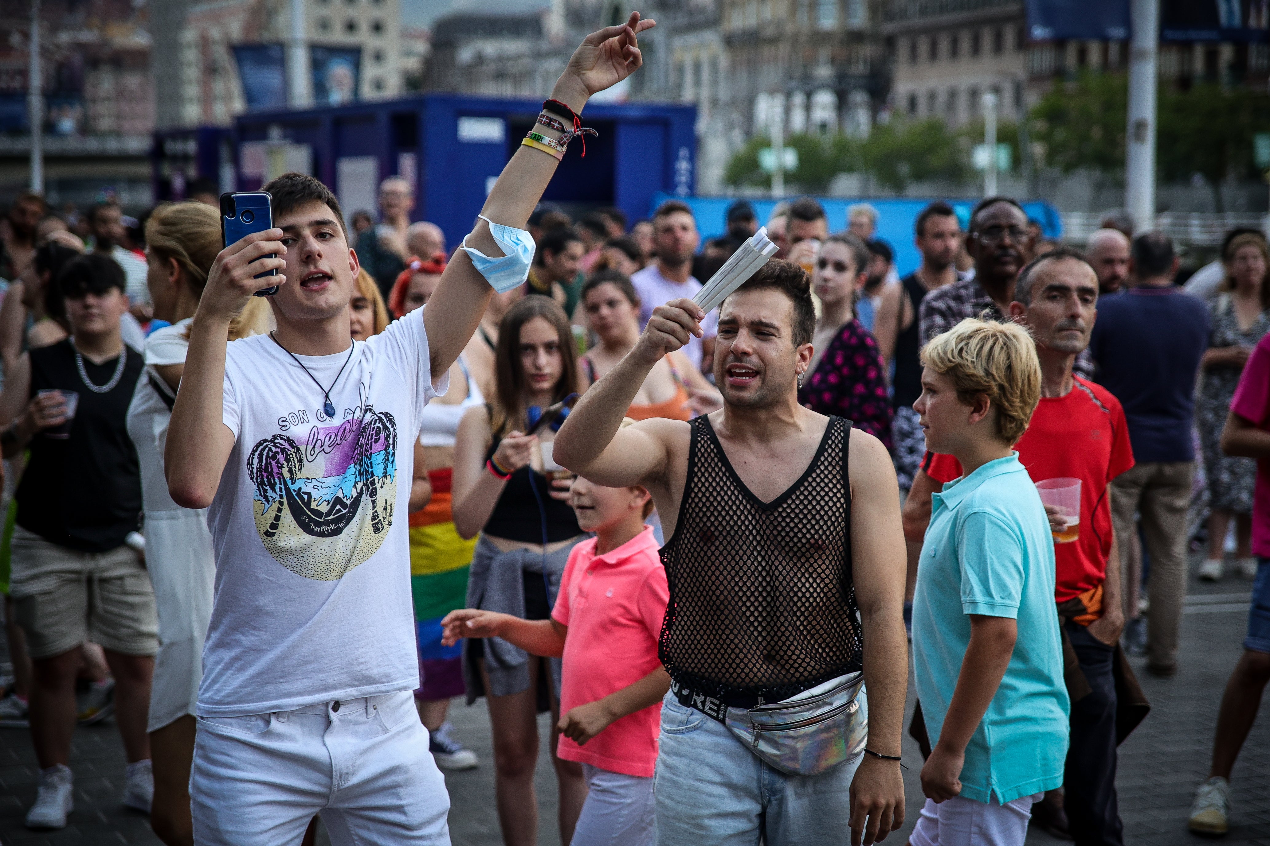 Fotos: Arranca en Bilbao la fiesta del Orgullo