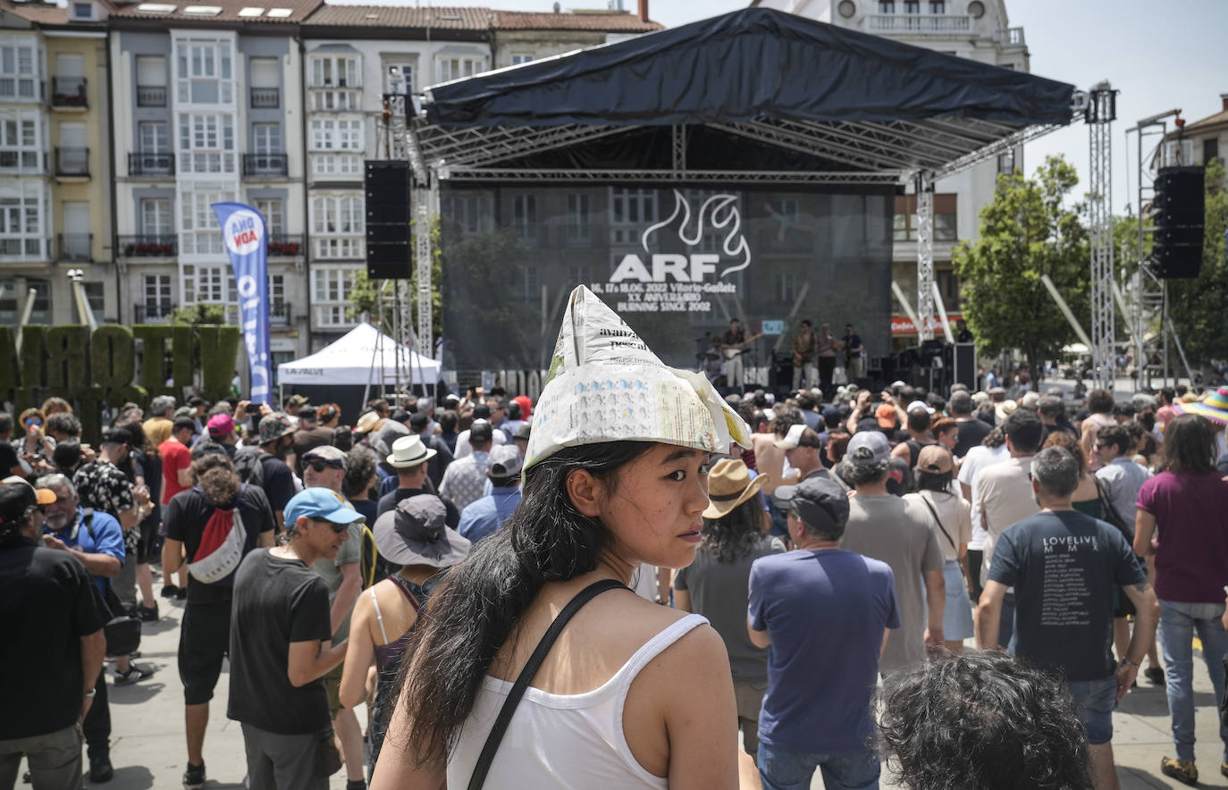 Fotos: Los conciertos del viernes en el Azkena