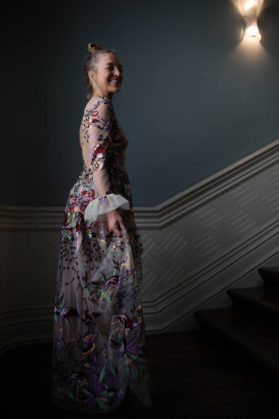 Fotos: La invitada que brilló en la lujosa boda de Nuria March con vestido y capa vizcaínas