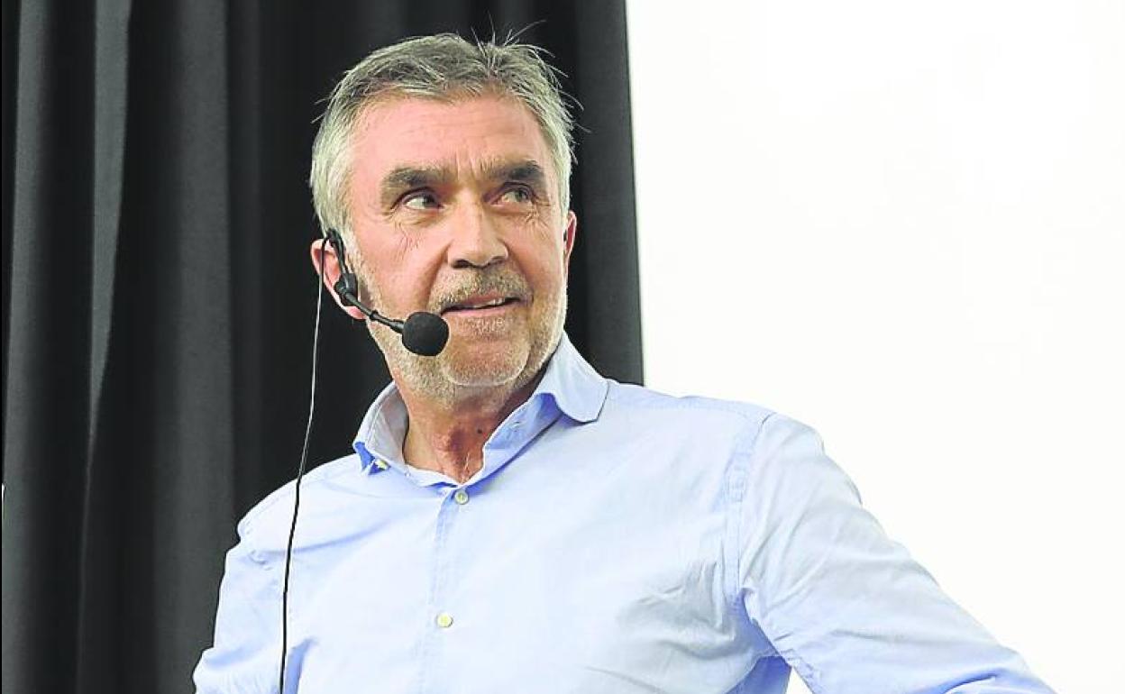 Iñaki Arechabaleta, en un acto de campaña.