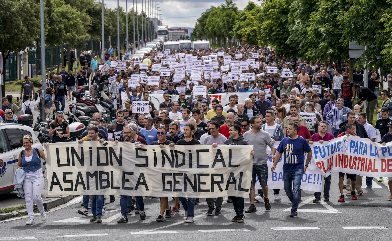 Fotos: La huelga en Mercedes arranca sin incidentes y con «gran respaldo de la plantilla», dicen los sindicatos