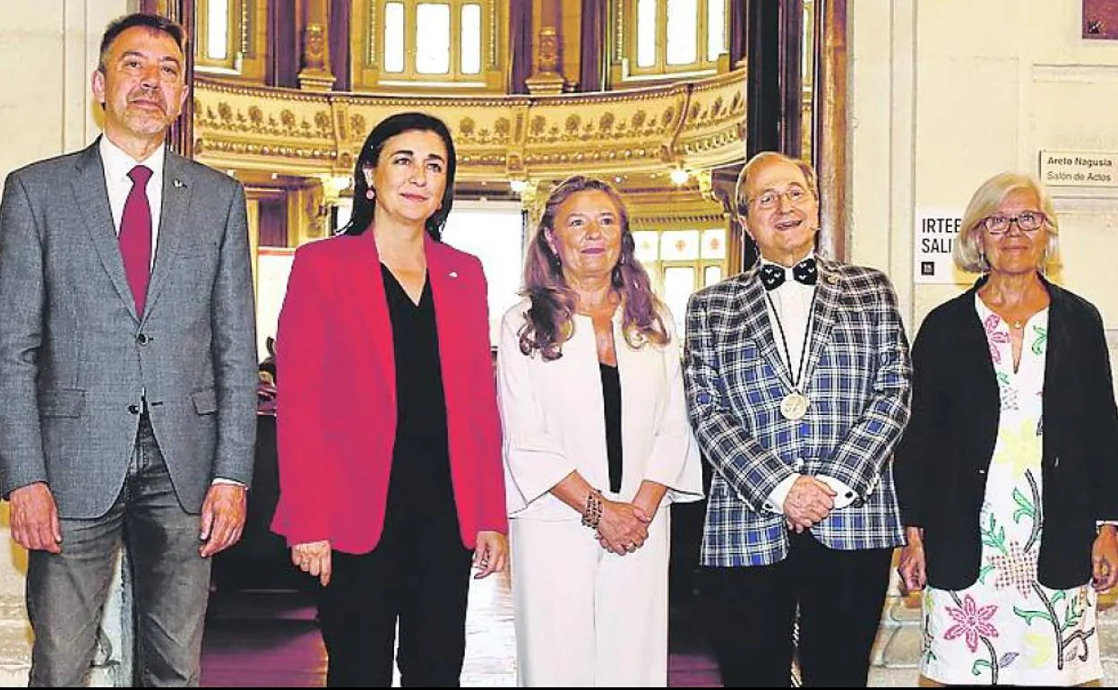 Guillermo Quindós, Yolanda Díez, Gotzone Sagardui, Ricardo Franco Vicario y Dolors Sintes.