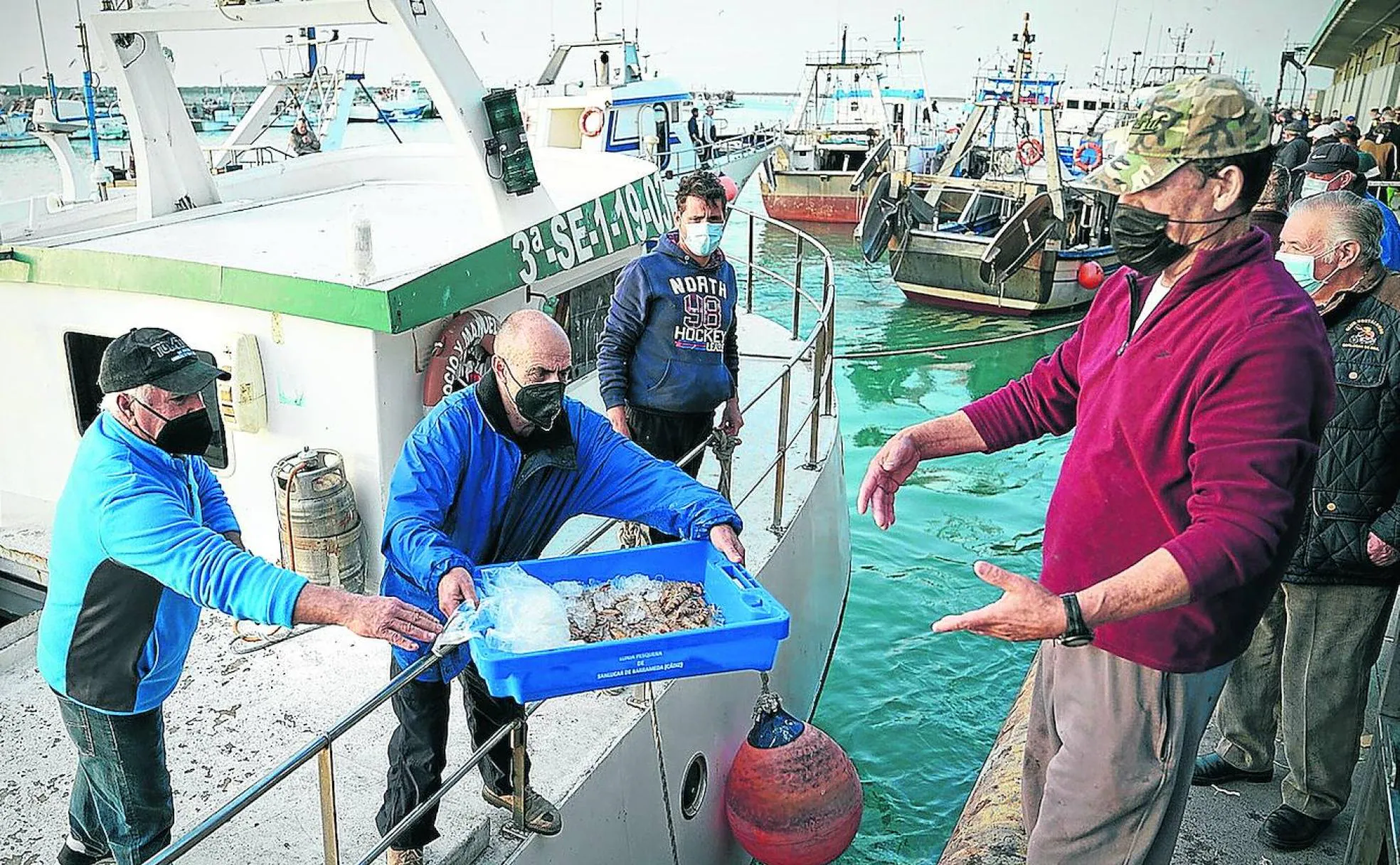 PESCA CON TRASMALLO, con tripulante MISTERIOSO a bordo 