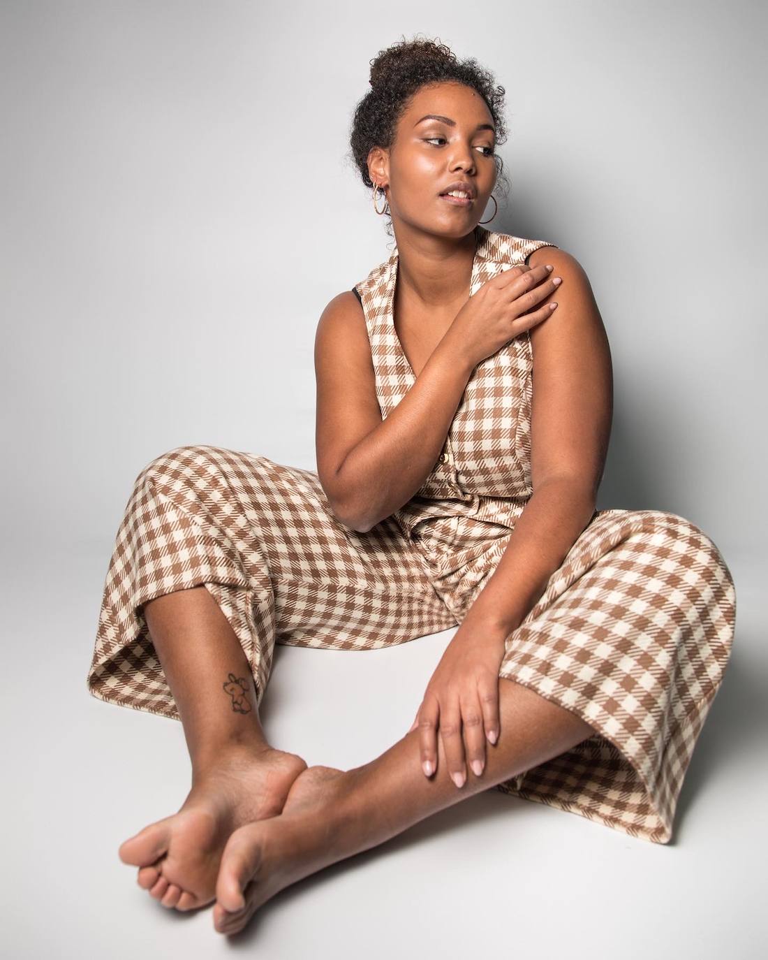 Fotos: Marina, la diseñadora bilbaína que se ha propuesto vestir de color a las personas con tallas grandes