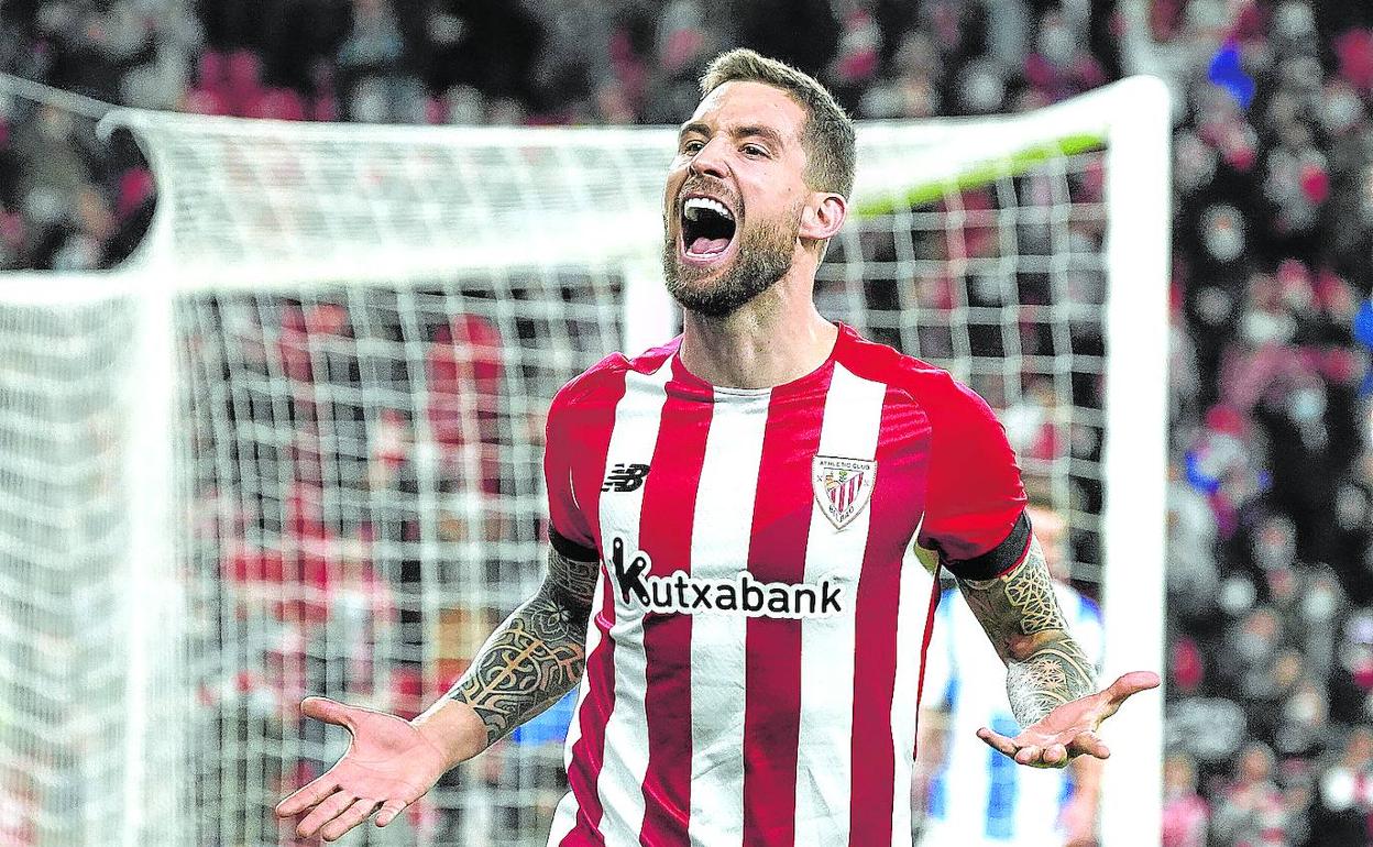 Iñigo Martínez celebra uno de sus goles con el Athletic, equipo al que llegó en enero de 2018 procedente de la Real Sociedad. 