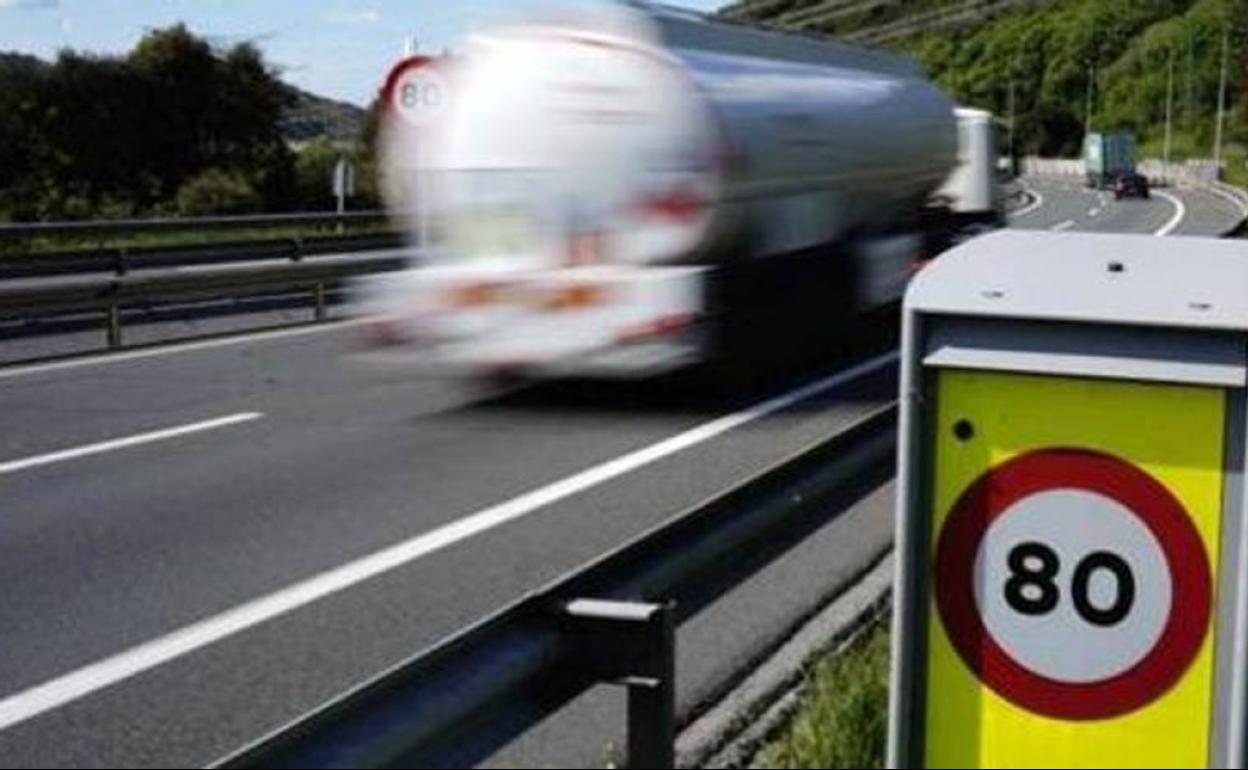 DGT: Matrícula para conducir a 150 km/h sin que te multen