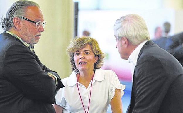 La exvicepresidenta Soraya Sáenz de Santamaría asistió al evento. 