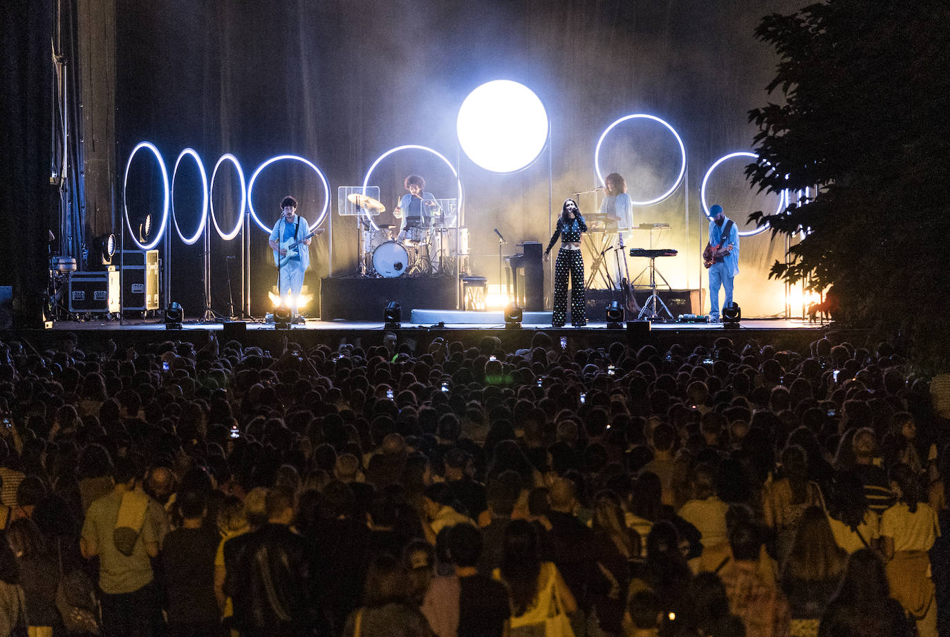 Fotos: Amaia Romero da un concierto especial en Ereaga