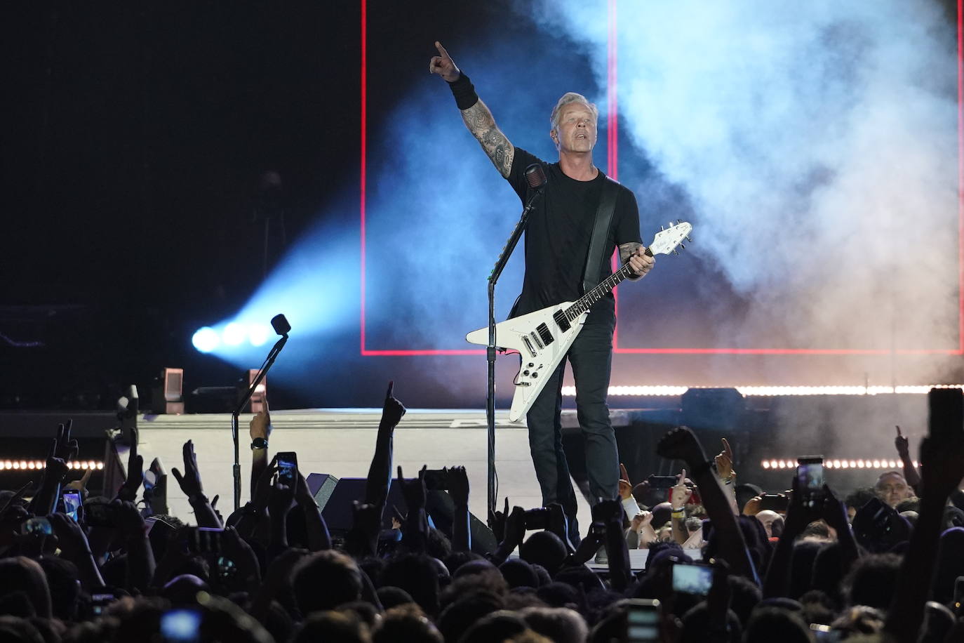 Fotos: El rock inmortal de Metallica inunda San Mamés