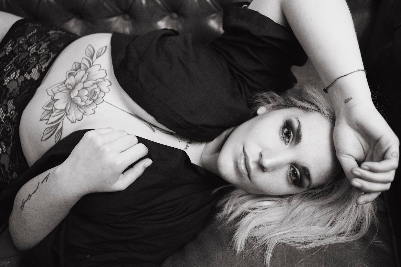 Fotos: Nekane, la modelo &#039;curvy&#039; bilbaína con el pelo rosa que pasó de odiar su cuerpo a triunfar en la moda