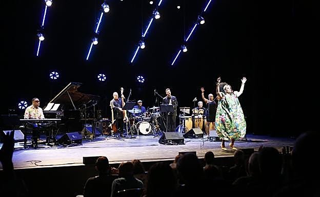 Los cubanos Gonzalo Rubalcaba y Aymée Nuviola cerraron el telón del Getxo Jazz 2022