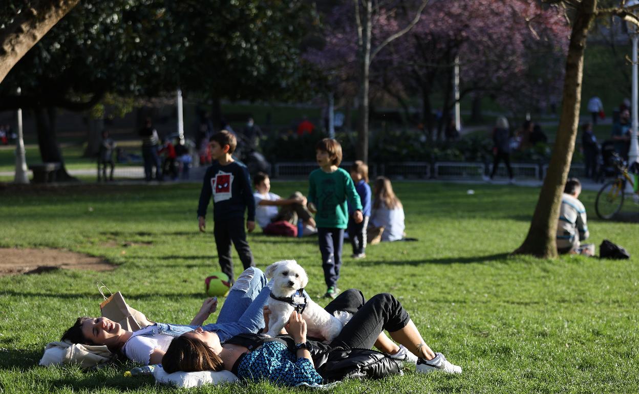 El mal tiempo dará paso al sol y al aumento de las temperaturas en Euskadi... hasta el domingo