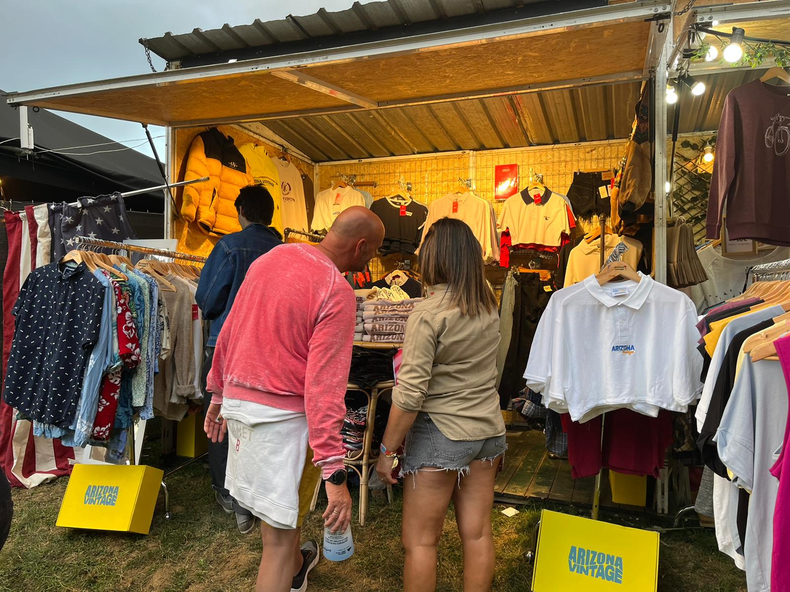 Fotos: Arizona Vintage, el imperio de la ropa de segunda mano bilbaína se instala en el BBK Live