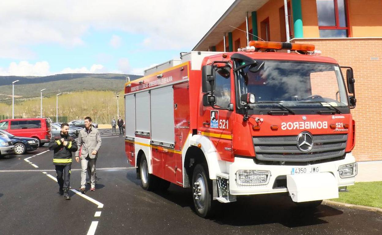 La ola de calor mantiene en alerta a los bomberos de Álava que sofocan un incendio en San Millán