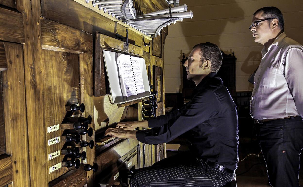 Concierto de órgano en la iglesia Andra Mari de Busturia.