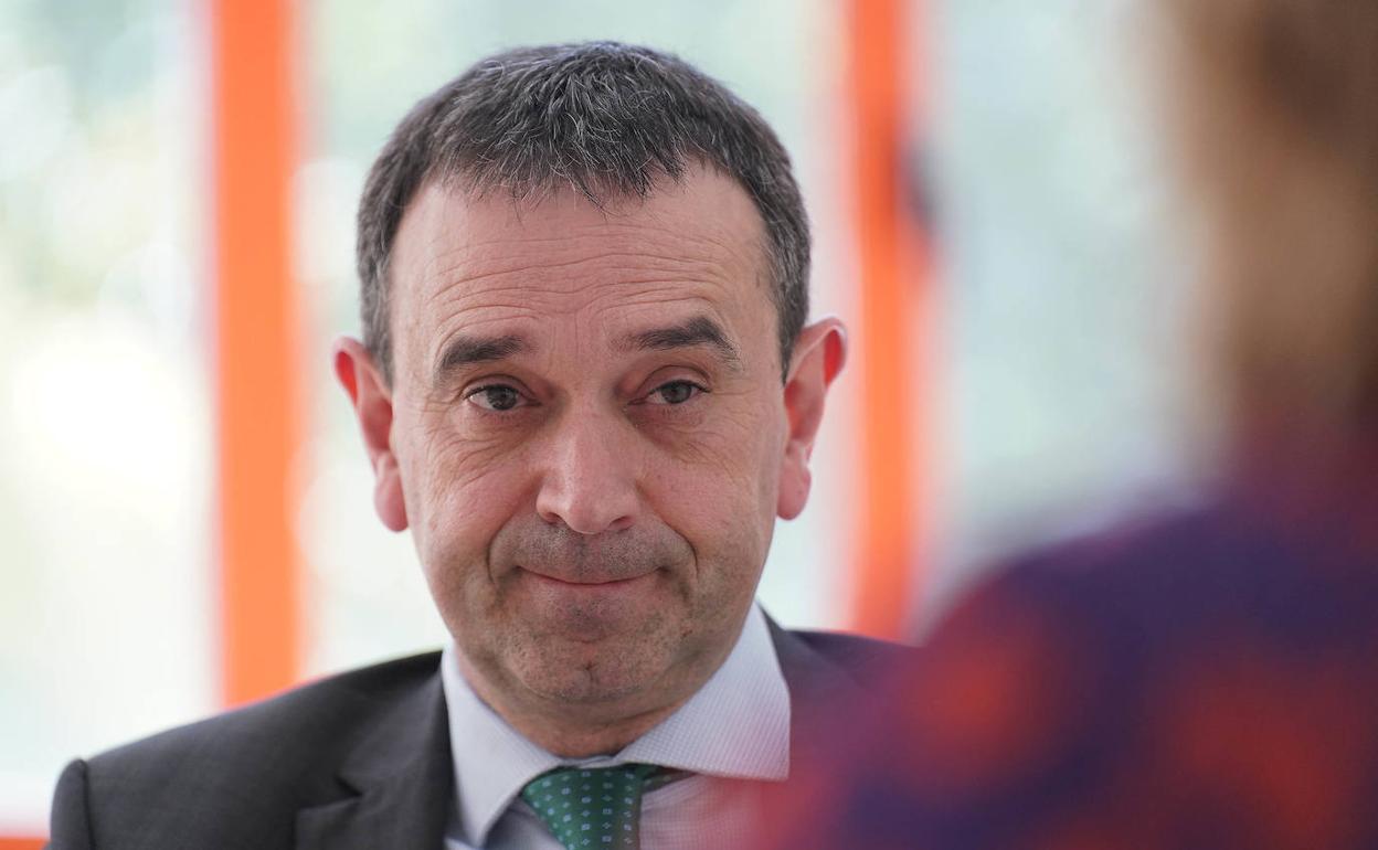 Vicente Atxa, ector de Mondragon Unibertsitatea. 