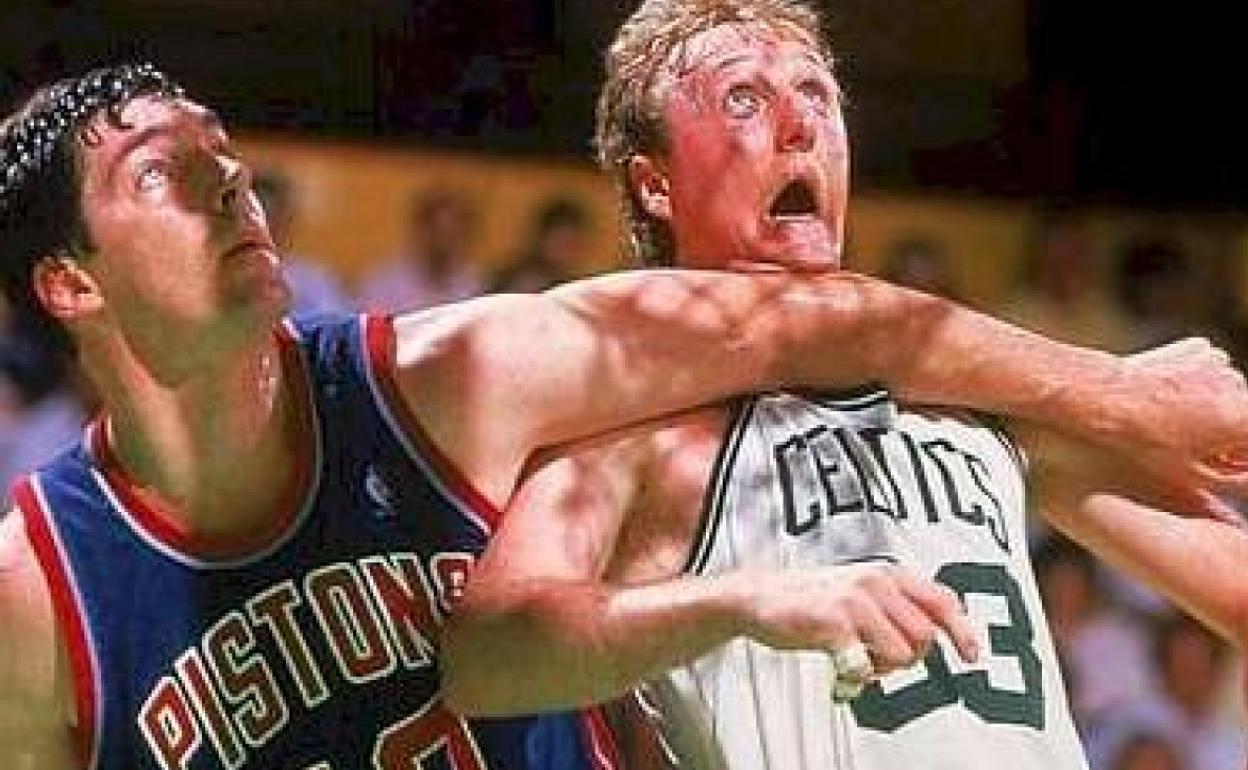 Laimbeer, Larry Bird laztantzen