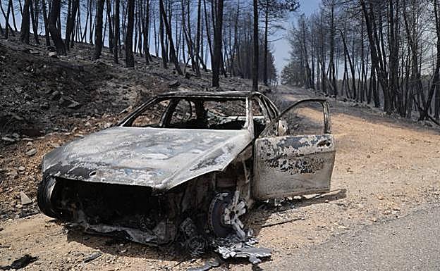 La desesperación de Eugenio, se topó con el fuego cuando viajaba con su padre de 100 años
