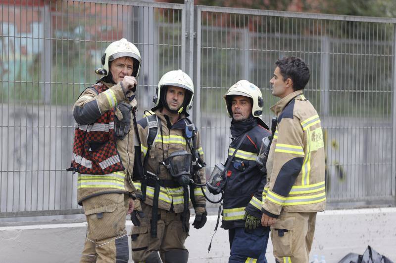 Fotos: Diez desalojados tras un incendio en Lemoa