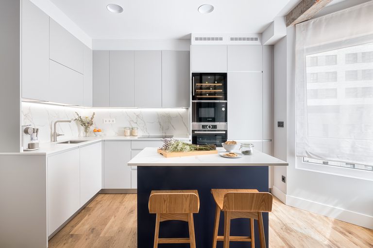 Fotos: Un piso viejo del Ensanche convertido en una casa de revista para un matrimonio y su hijo