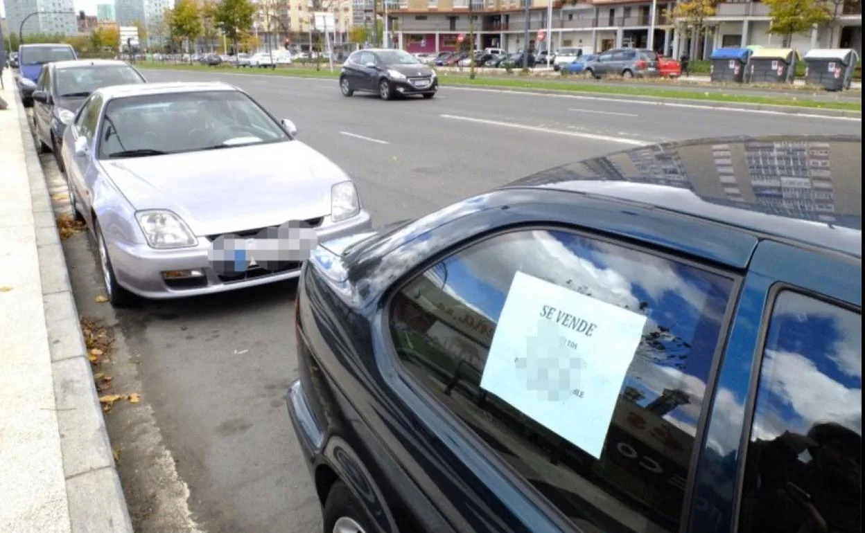 Cartel Se Vende Coche DGT | Multas de Tráfico: El multazo por colocar el cartel de 'se vende' en  el coche | El Correo