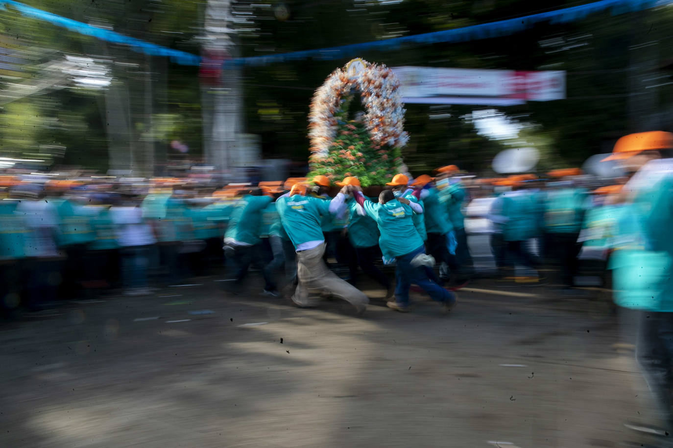 Fotos: Pintados con aceite negro para festejar las fiestas en Nicaragua