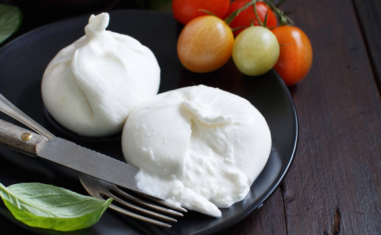 Superalimento: La burrata, el queso que cuida de huesos y dientes