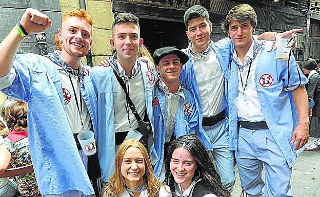 Jon, Uxue, Aitor, Leire, Asaitz y Beñat.