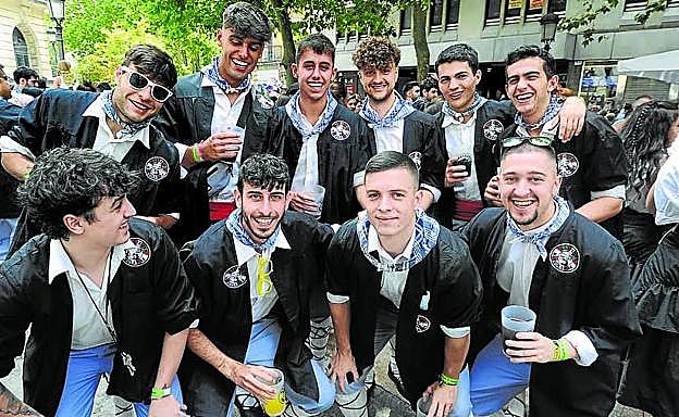 Raúl, Mikel, Iago, Marcos, Dani, Luis, Igor, Lucas, Arnat y Álvaro.