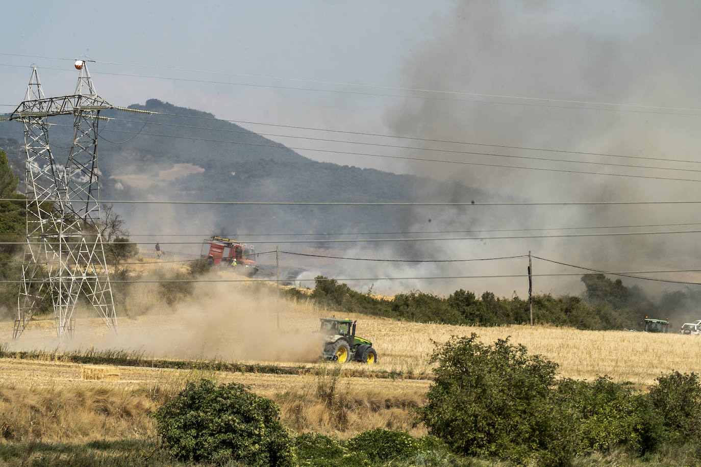 Fotos: Imágenes del incendio declarado en Zambrana