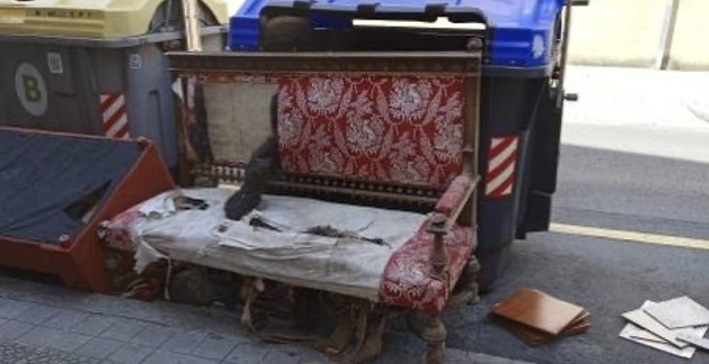 Fotos: &#039;Stooping&#039;, el fenómeno de recuperar muebles de la basura por Instagram que arrasa en Bilbao