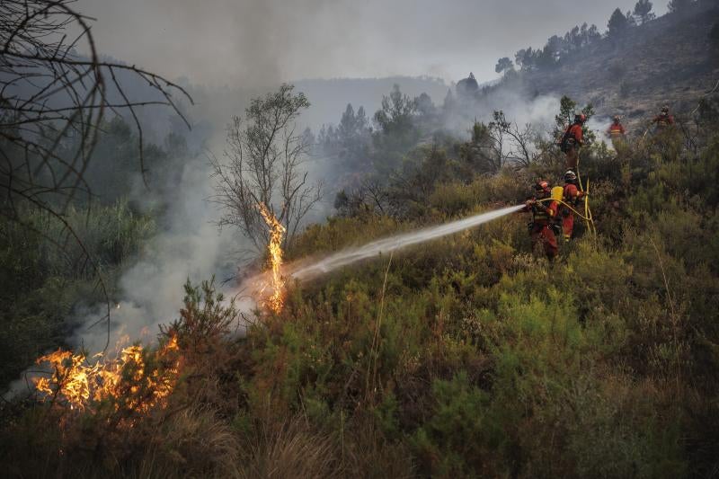 Fotos: Las impresionantes imágenes del incendio de Bejís, en Castellón