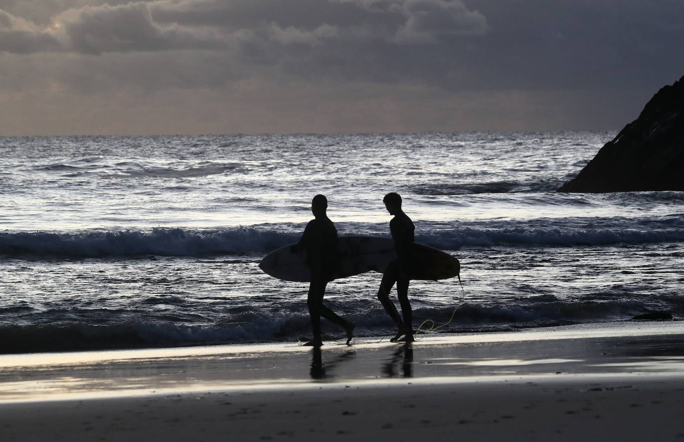 Fotos: Surfeando al amanecer en Australia