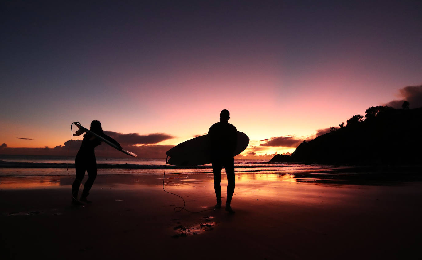 Fotos: Surfeando al amanecer en Australia