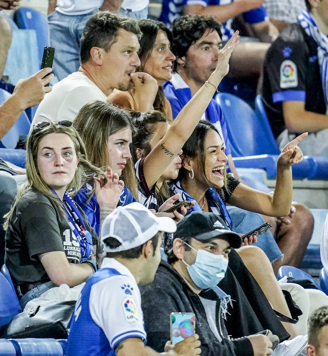 Fotos: Ambientazo en Mendizorroza contra el Mirandés