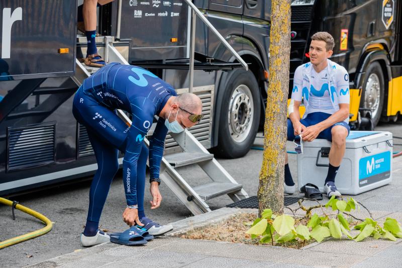 Fotos: La Vuelta calienta motoroes en Vitoria