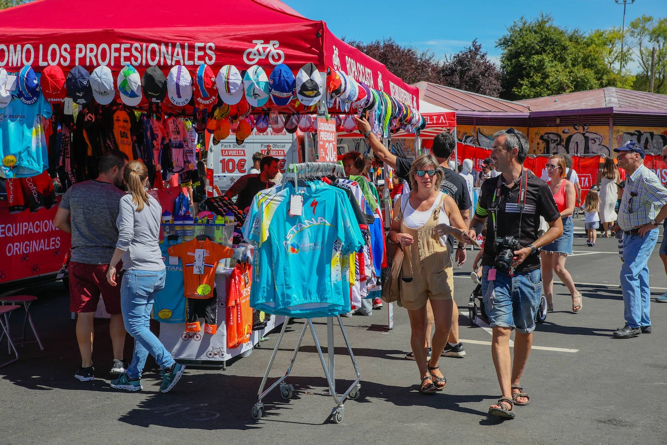 Fotos: Las mejores fotos de la cuarta etapa de La Vuelta en Álava