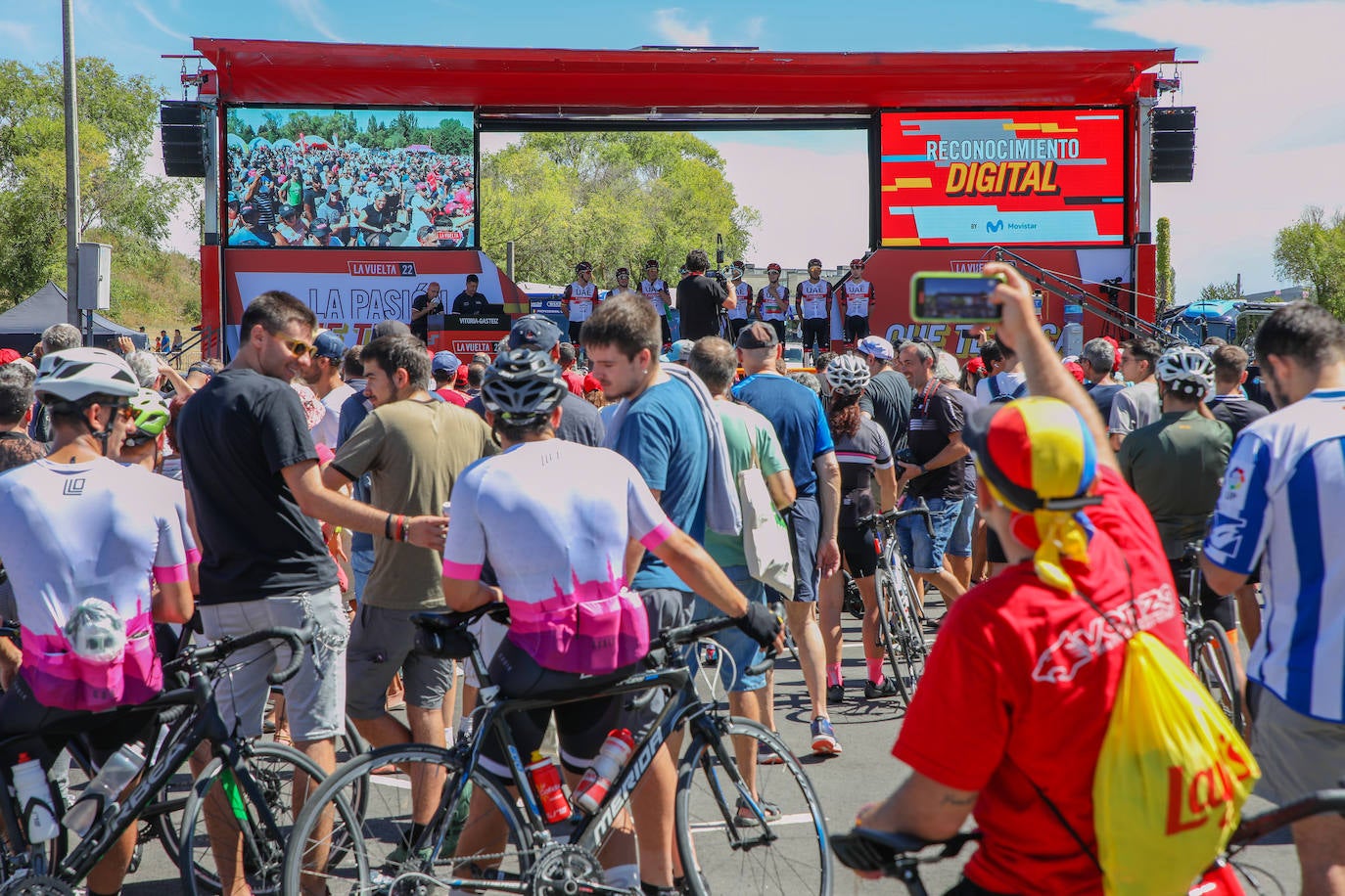 Fotos: Las mejores fotos de la cuarta etapa de La Vuelta en Álava