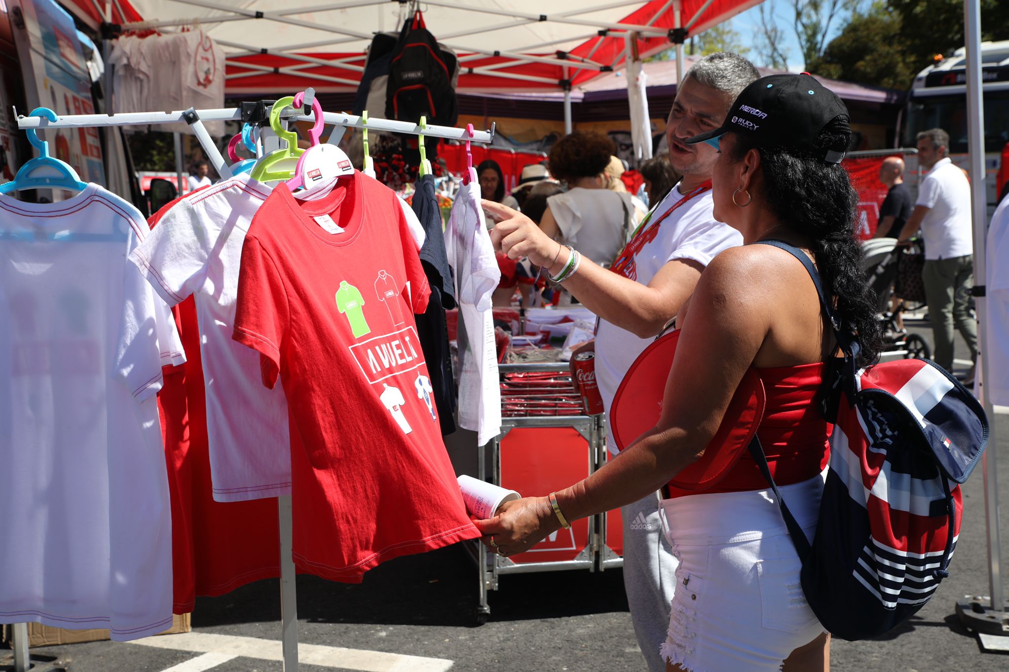 Fotos: Las mejores fotos de la cuarta etapa de La Vuelta en Álava