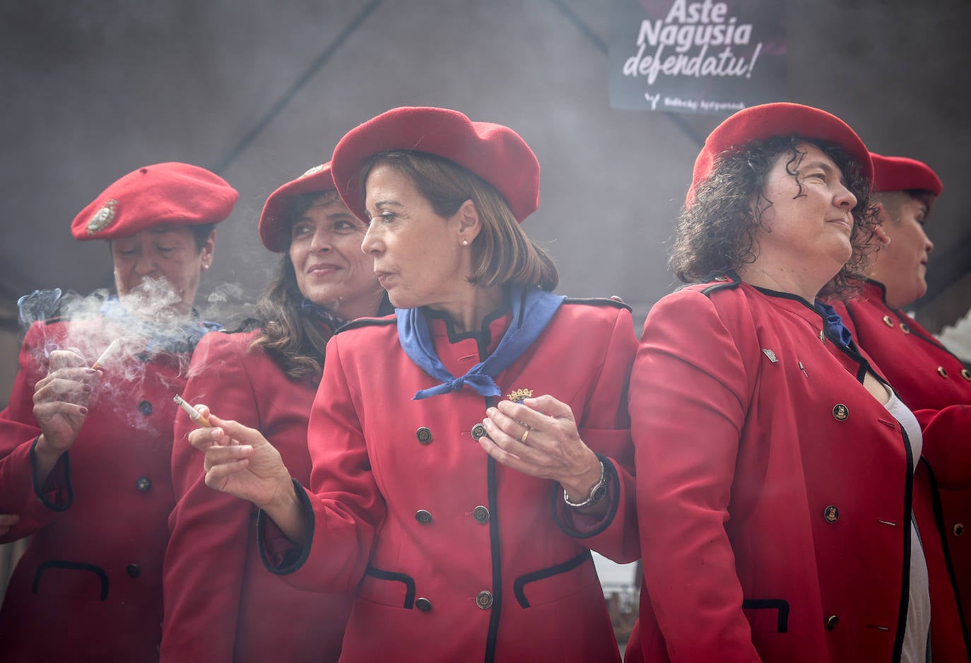 Fotos: Más de 20 txupineras de la Aste Nagusia se reúnen en las fiestas en la tradicional jornada de hermanamiento