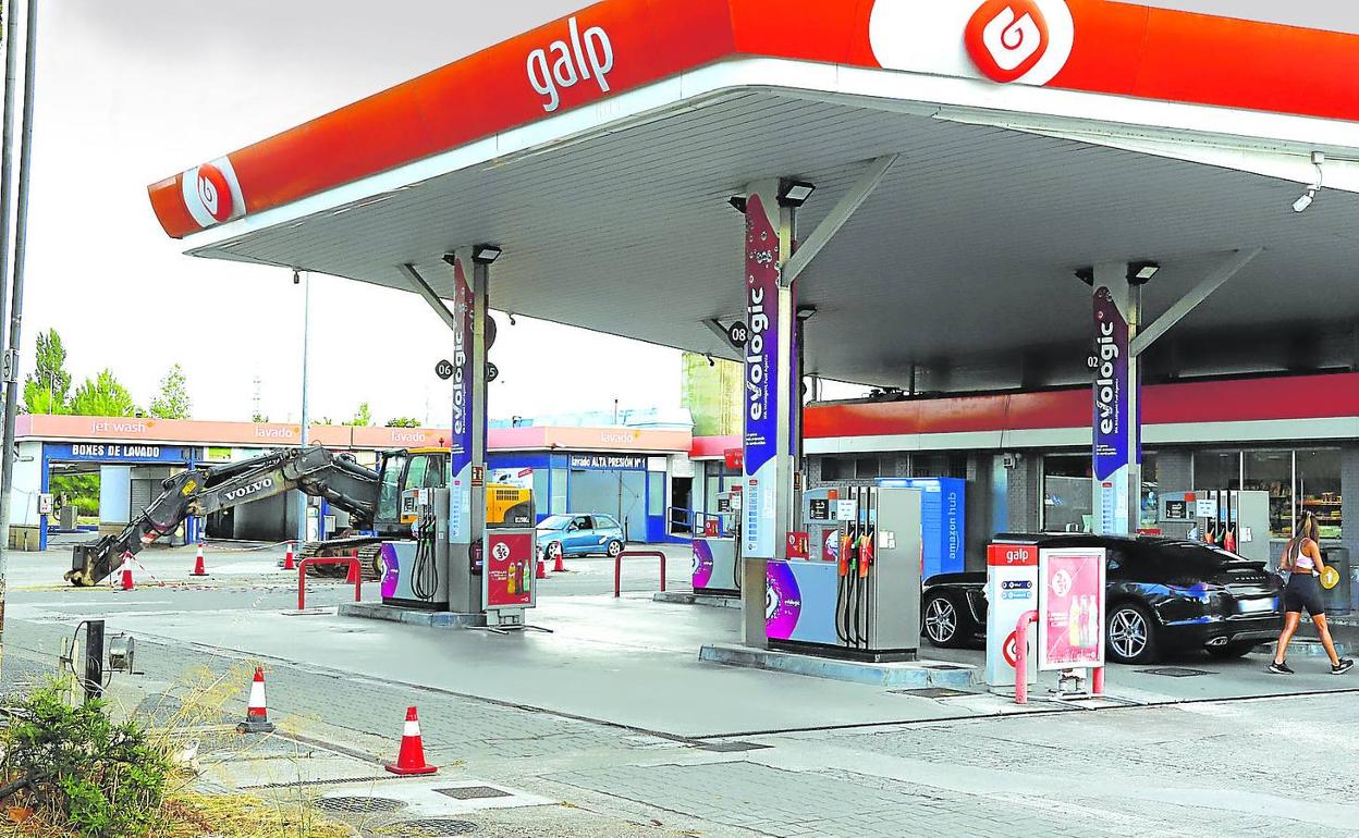 La gasolinera de la Carretera Logroño es el enclave elegido por la compañía, que se une a otras firmas en la apuesta por el potencial medioambiental de la ciudad. 