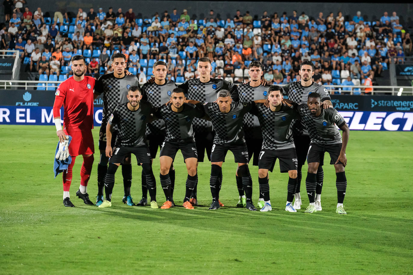 Fotos: Las mejores imágenes del Ibiza-Alavés