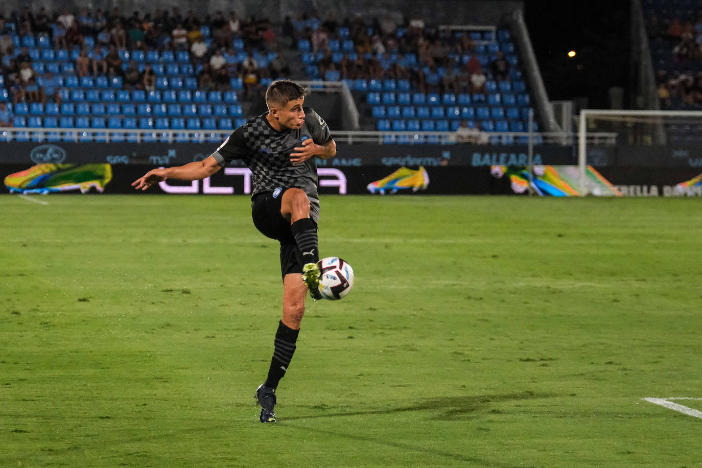 Fotos: Las mejores imágenes del Ibiza-Alavés