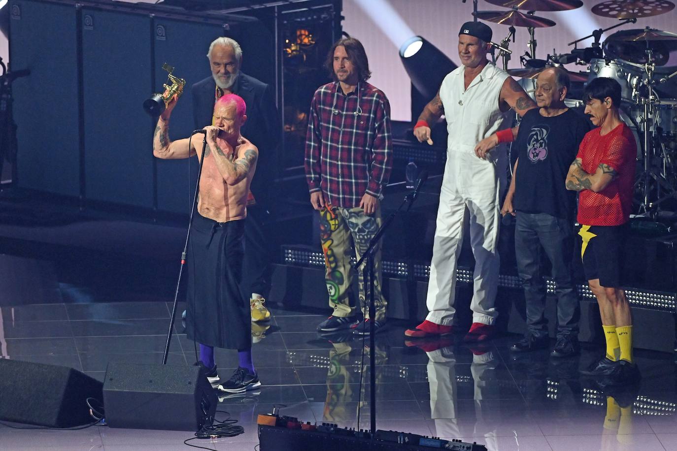 El grupo Red Hot Chili Peppers recibe el premio al icono mundial 
