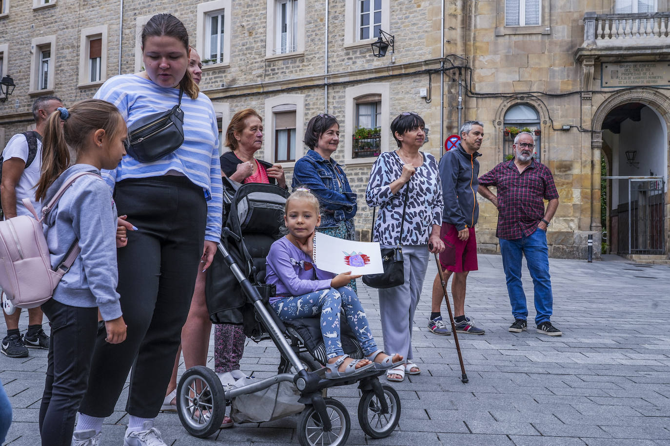 Fotos: Refugiados ucranianos hacen un vista turística por la &#039;almendra&#039;
