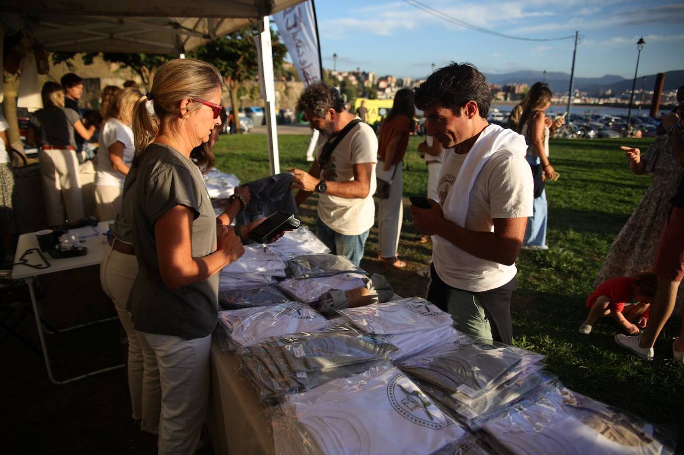 Fotos: Guitarras y solidaridad en el festival de Getxo