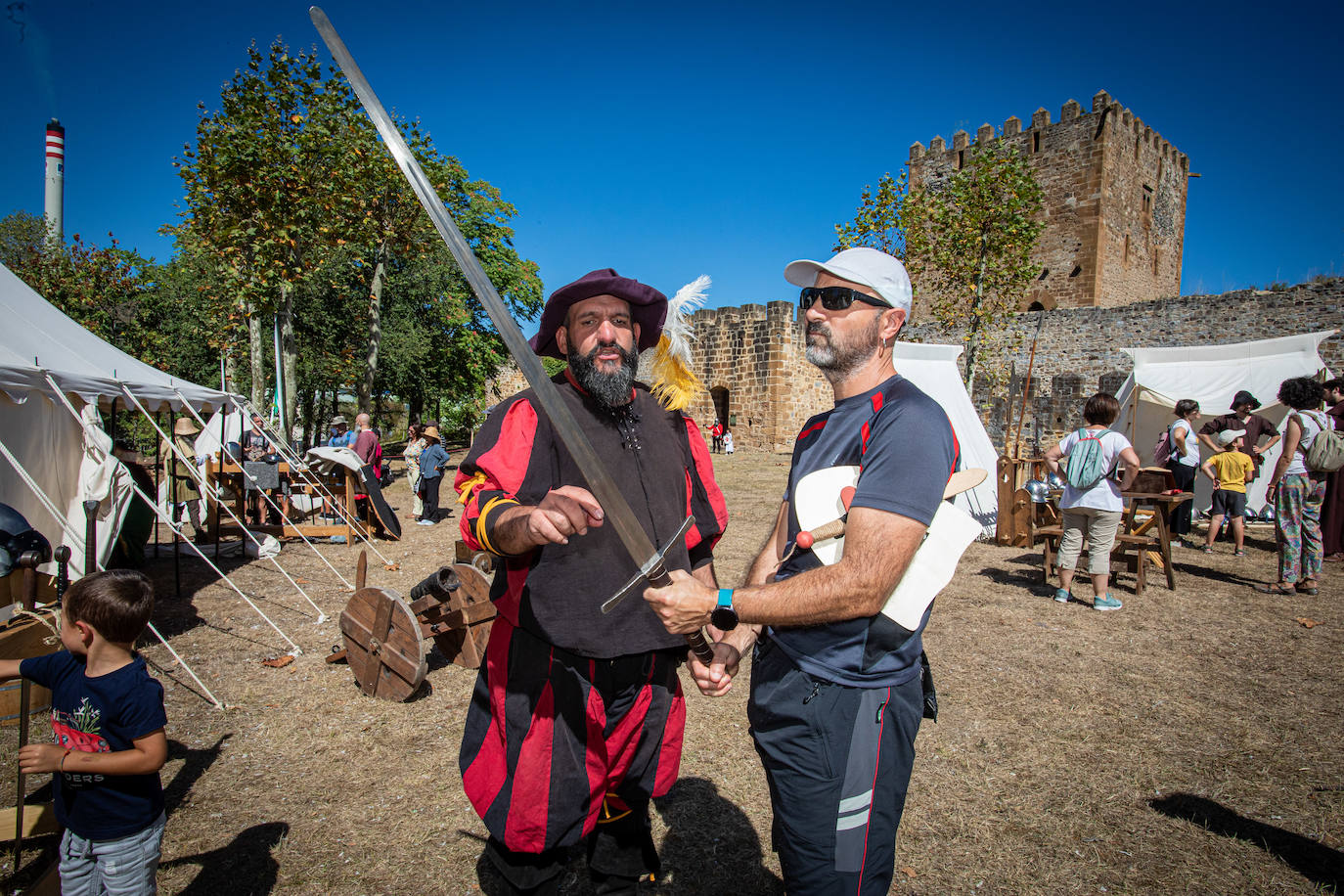 Fotos: Recreación de una batalla medieval en el castillo de Muñatones